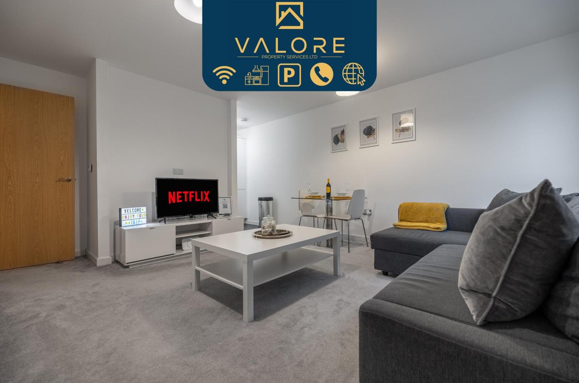 Modern 1 Bed In Central Mk, Free Parking, Smart Tv, Manhattan House By Valore Property Services Милтън Кейнс Екстериор снимка